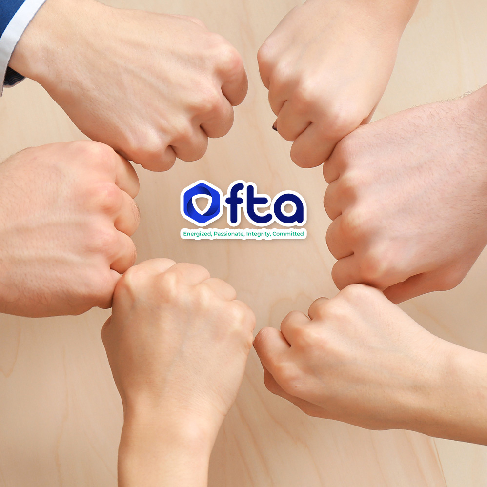 teamwork-concept-with-hands